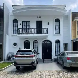 Dijual Rumah Modern Klasik SemiFurnished Di Delatinos Bsd City