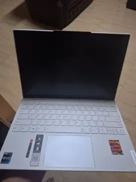 Lenovo Yoga Slim Carbon 7i