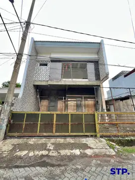 Rumah minimalis 2 lantai di Lebak Arum, Kenjeran
