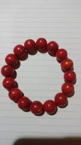 Gelang  marjan warna mirah darah