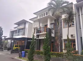 Dijual Cepat Termurah Rumah Lux Jarang Ada Di Singgasana Mekarwangi