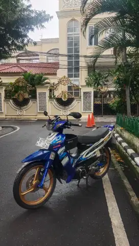 yamaha f1zr tahun 2005 biru