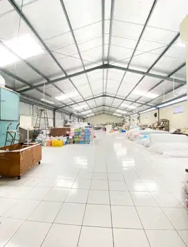 Gudang bagus siap pakai lantai epoxy di marunda center Jakarta utara