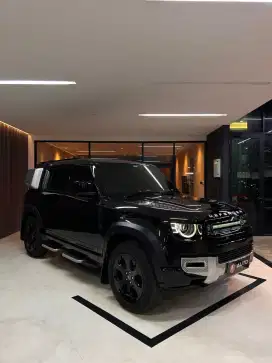 Land Rover Defender 110 SE 2.0 AT 2022 Hitam Km23rb B2215SME
