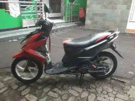 Yamaha Xeon carbu 2011