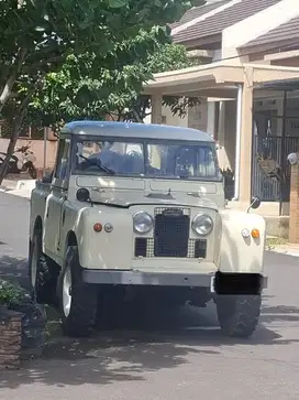 Land Rover Tahun 1964
