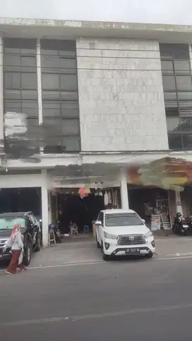 DIJUAL SEGERA Ruko 3 lantai Bunguran - Pabean