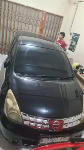 Nissan Grand livina XV