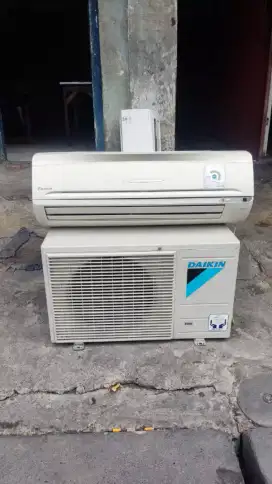 Dijual ac bekas merk daikin