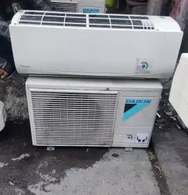 Dijual ac merk daikin 1 pk bekas/second