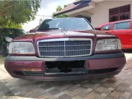 Mercedes Benz C200