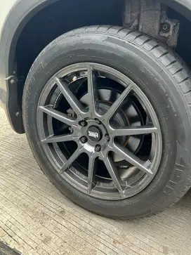 VELG HSR R18 GUNMETAL + Ban Accelera 235/55/18