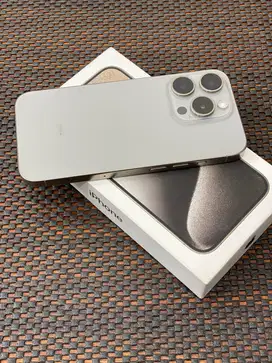 iPhone 15pro 128 Natural titanium likenew