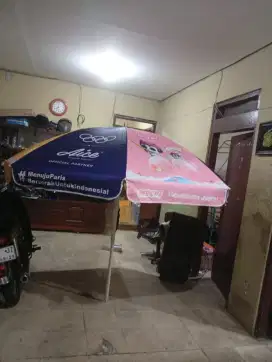 Payung tenda jualan besar