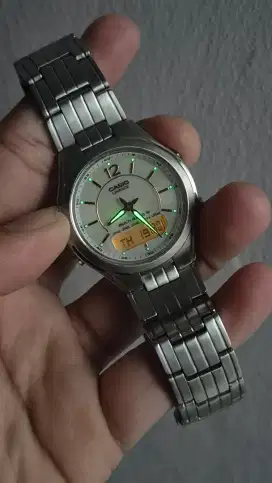 Casio liniage LCW-M200 Wave ceptor Multiband 5