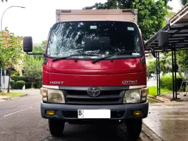 Engkel Box Toyota Dyna 110st Solar Merah