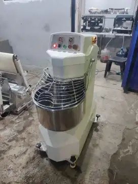 Spiral mixer 12 kg tepung kering merk Hengwei Taiwan Listrik 1 phase