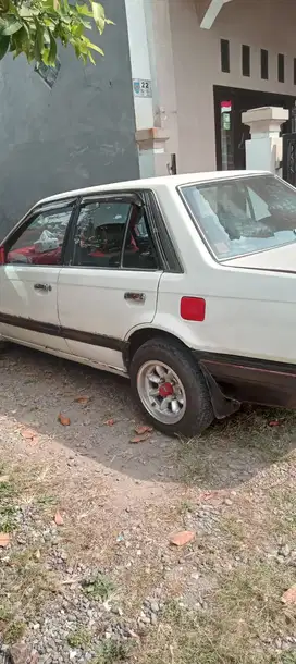 Mazda 323 1987 Bensin