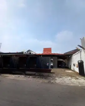 Dijual Rumah Cocok Untuk Usaha di Jl. Damai Cipete
