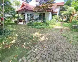 Dijual CEPAT Rumah Dengan Tanah 1000 M Lokasi Strategis