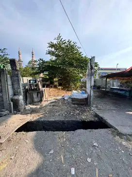 Raya Wiyung Depan Wisata Bukit Mas Jalan Besar