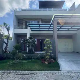 Rumah Mewah Bukit Golf Internasiona