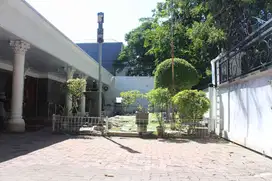BANGUNAN KOMERSIAL SURABAYA PUSAT, selangkah ke RAYA DARMO