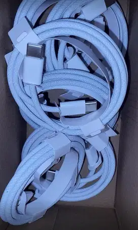Kabel data Iphone 15Pro C to C Fastcharging original Second copotan