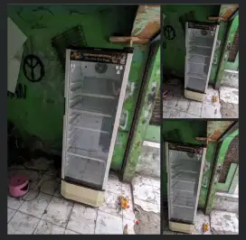 Jual bu kulkas pendingin minuman ukuran tinggi 170 cm merk POLYTRON