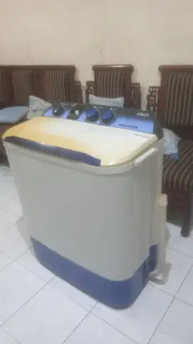 Mesin cuci merk AQUA 7 KG NORMAL