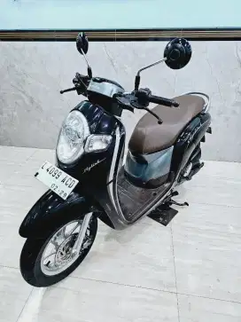 Hitam manis scoopy thn 2019