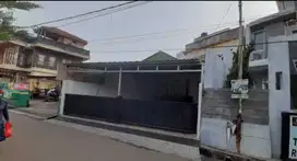 Jual rumah di tengah kota sangat cocok untuk kosan