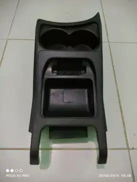 Consult box Tengah Calya