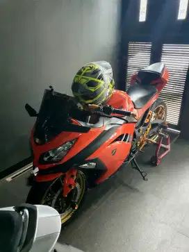 Kawasaki Ninja 250 FI Injeksi Tahun 2013 KM Low 7000an Spesial Colour