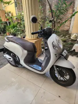 Scoopy prestige putih 2024 gbm