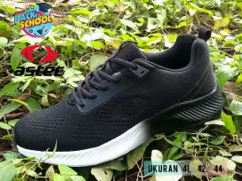 Sepatu sekolah warna hitam polos