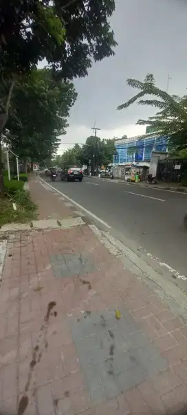 Dijual  tanah bawah NJOP pinggir jl raya di Bintaro dkt pondok Indah