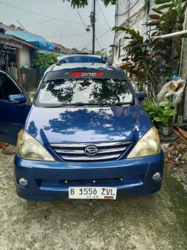 Di jual mobil xenia tahun 2006 mulus manual