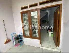 Di Jual Rumah Tapos 300 JT bebas banjir, Baru Renov , Nego