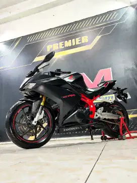 Cbr250rr  black matte km.18rb super 2019 gass. Anugerah motor rungkut