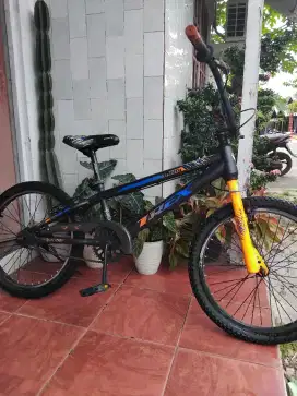Sepeda bmx merk Trex ukuran 20 like new