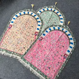 Di cari karyawati jaga toko sajadah