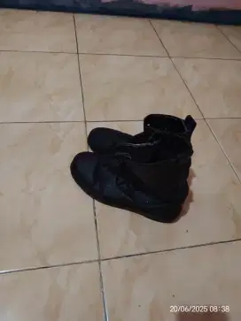 Sepatu pdl kulit jeruk