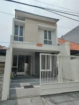 *Dijual Rumah Gress Manyar Tirtoasri*