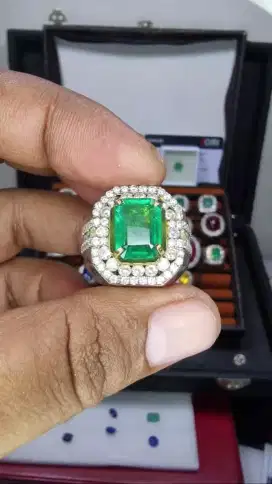 Permata Emerald Colombia Ring Emas Berlian