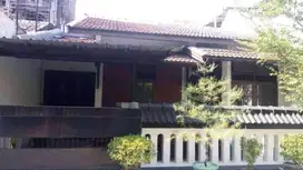 Sewa Kontrak Rumah Strategis Kondusif Aman Nyaman di Graha Mukti