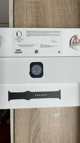 Apple Watch seri 8 Good condition