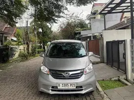 Honda Freed PSD E 2013 AT Matic model 2014 non sienta