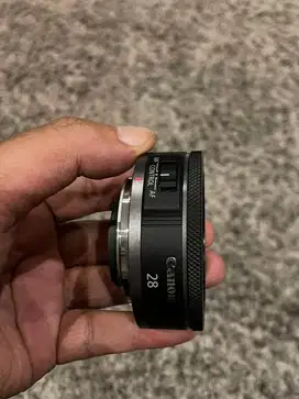 Lensa Canon RF 28mm f2.8 Like New
