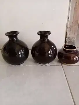 Guci Keramik Coklat Kelam